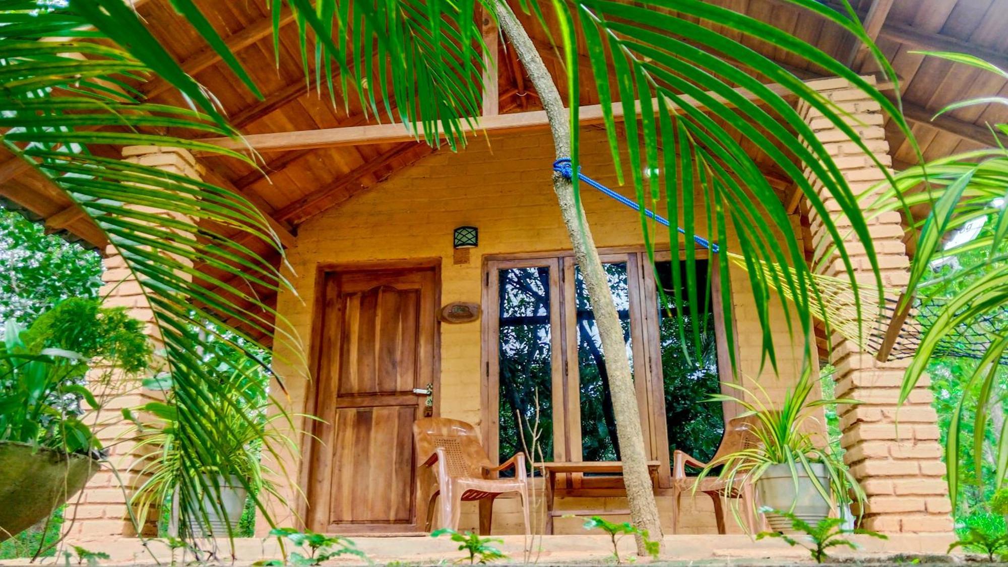 Lotus Eco Villa Сигирия Экстерьер фото